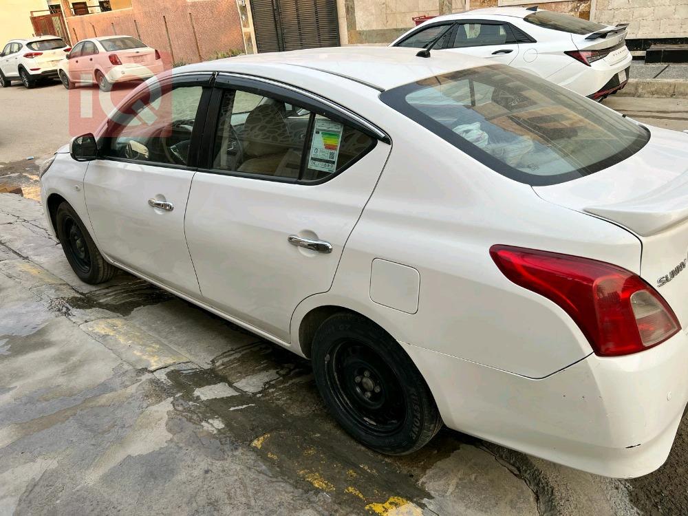 نيسان صني